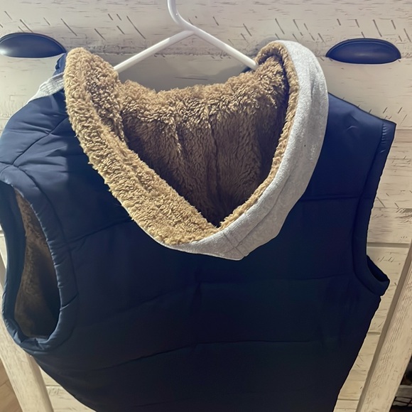 Lined Navy Vest - Picture 4 of 8